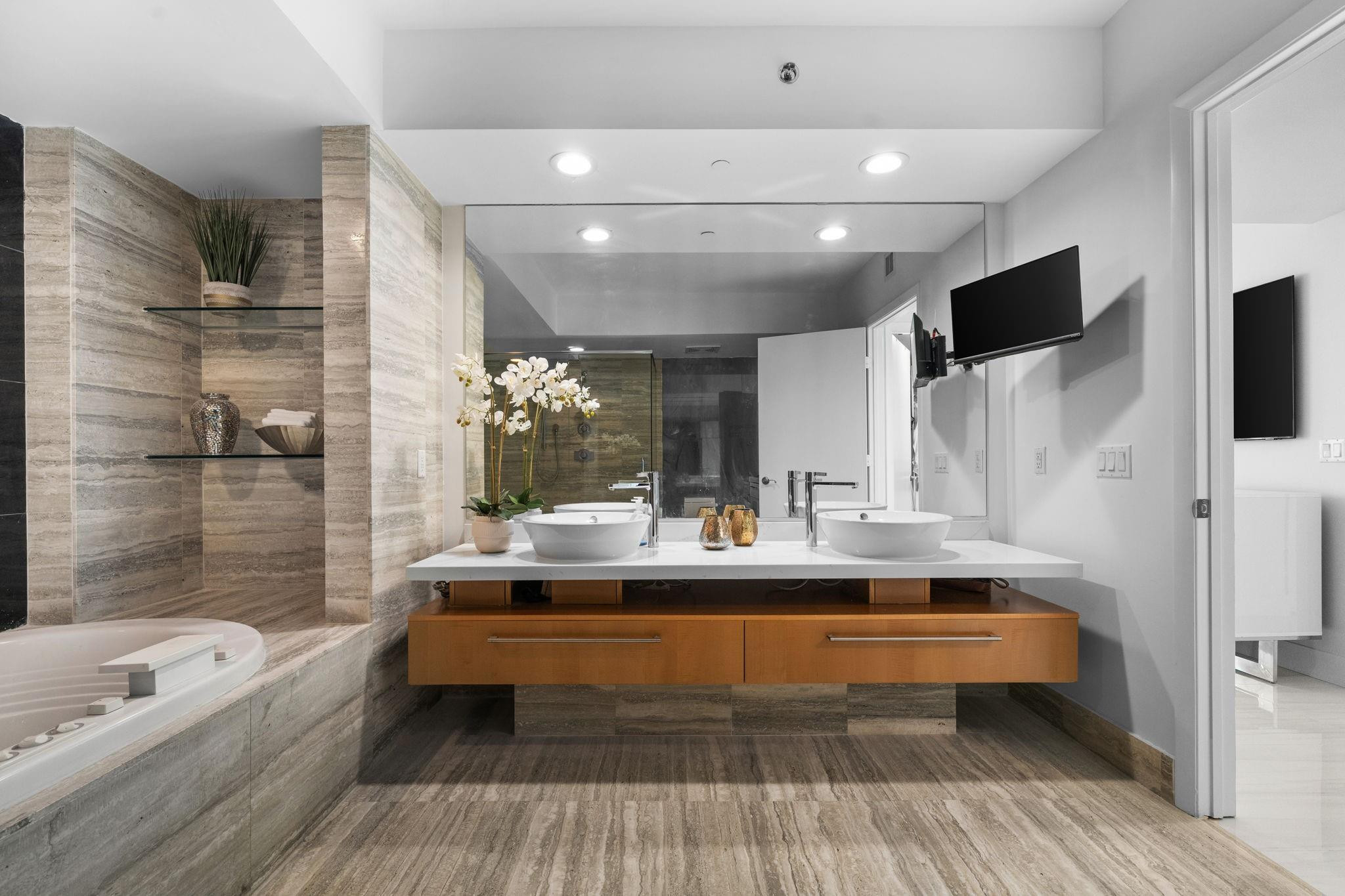 101 S Fort Lauderdale BEACH BLVD: Unit 1807