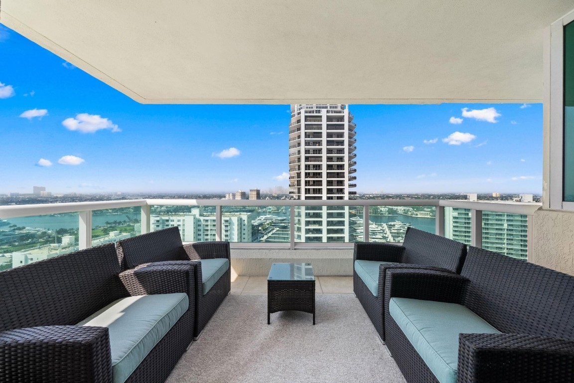 101 S Fort Lauderdale BEACH BLVD: Unit 1807