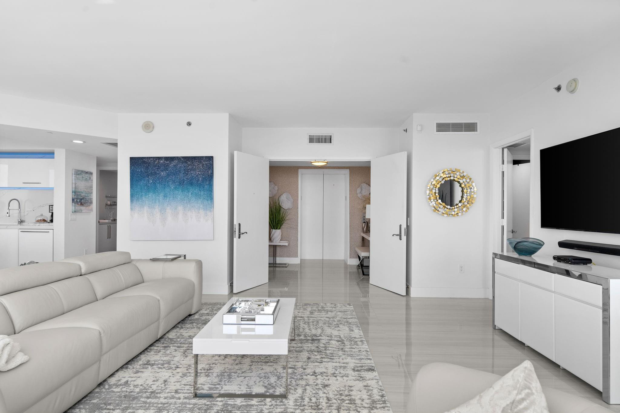 101 S Fort Lauderdale BEACH BLVD: Unit 1807