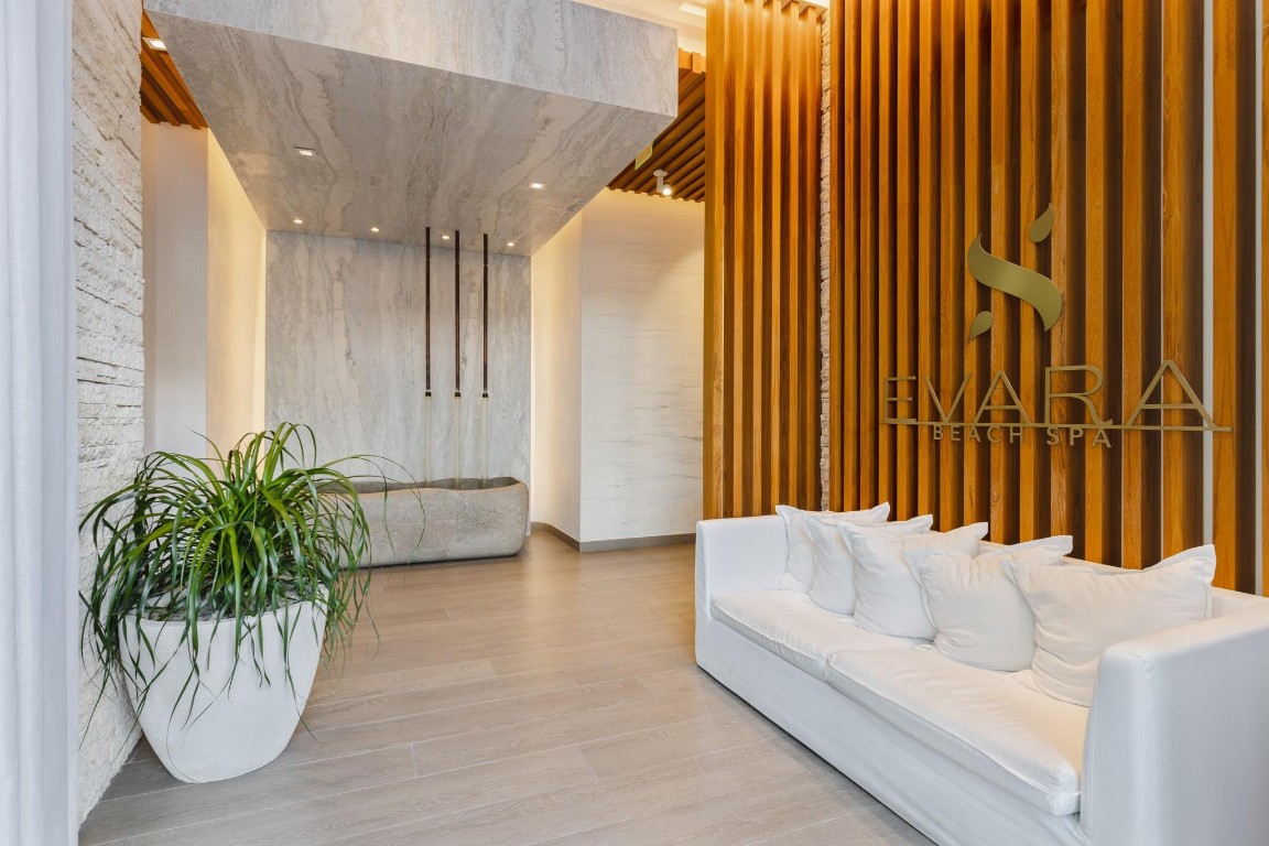 2200 N Ocean Blvd: Unit S406