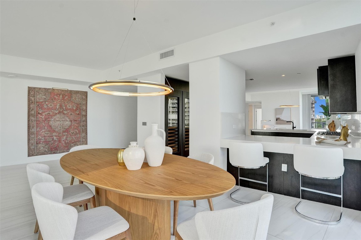 2200 N Ocean Blvd: Unit S406