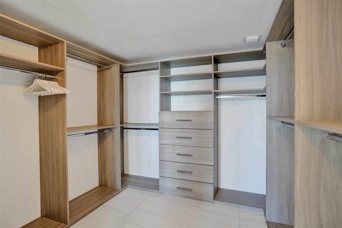 2200 N Ocean Blvd: Unit S406