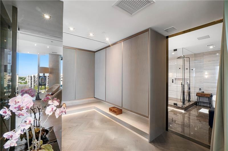 2200 N Ocean Blvd: Unit S606