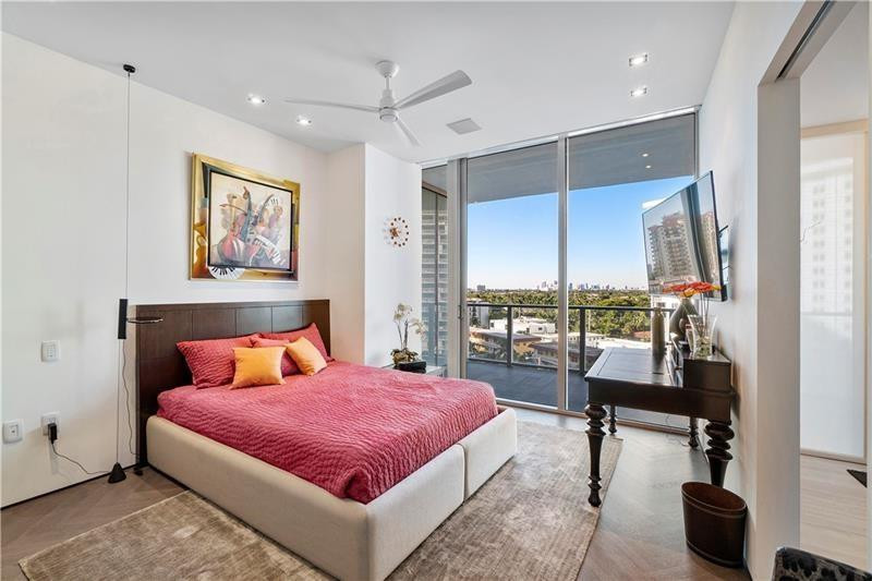 2200 N Ocean Blvd: Unit S606