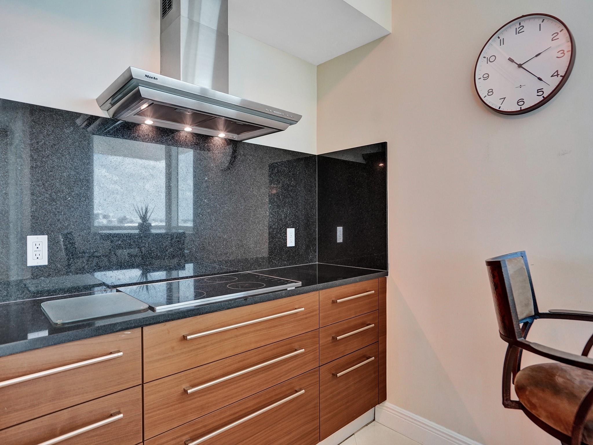 101 S Fort Lauderdale Beach Blvd: Unit 1606