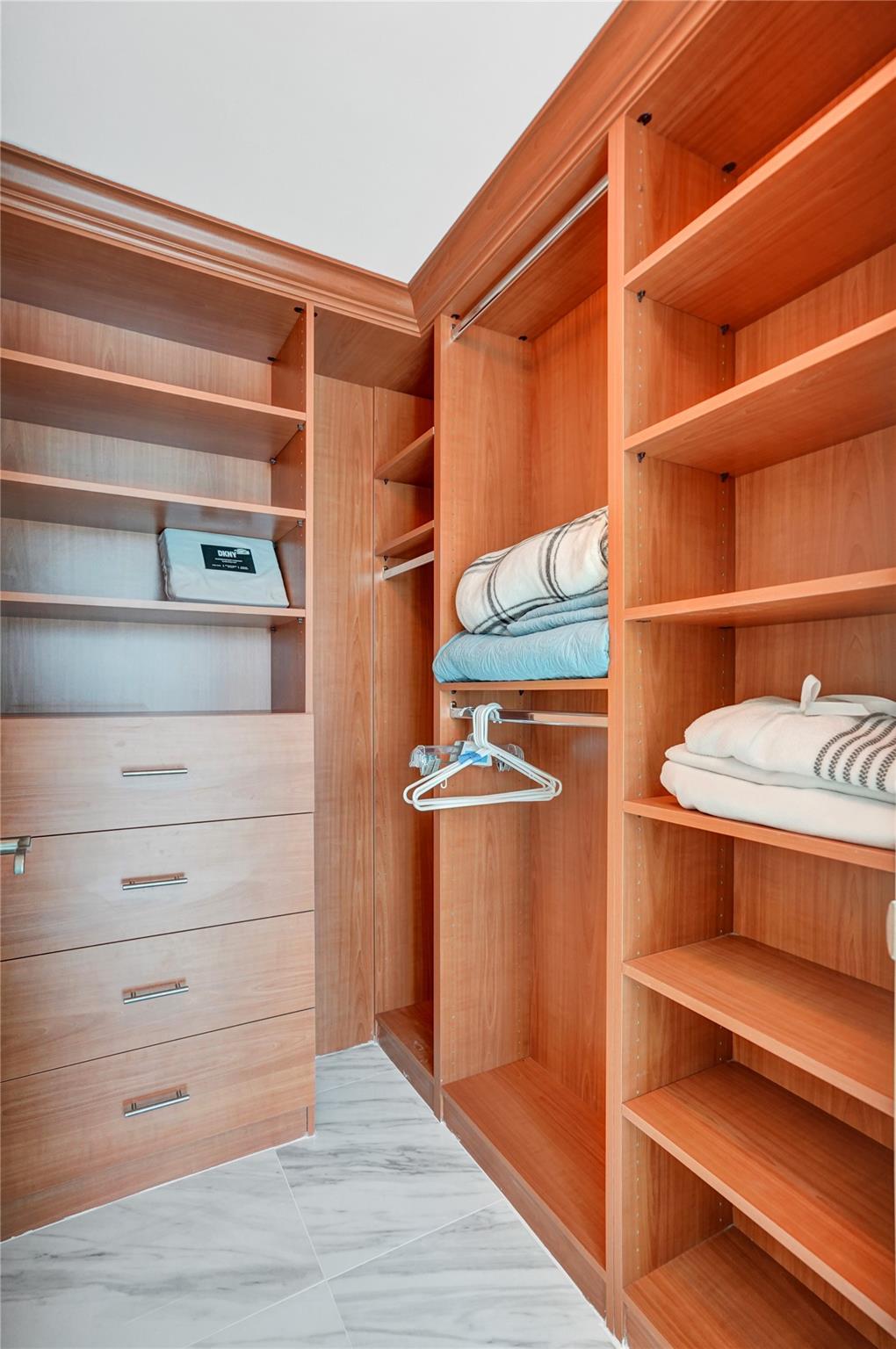 101 S Fort Lauderdale Beach Blvd: Unit 1606