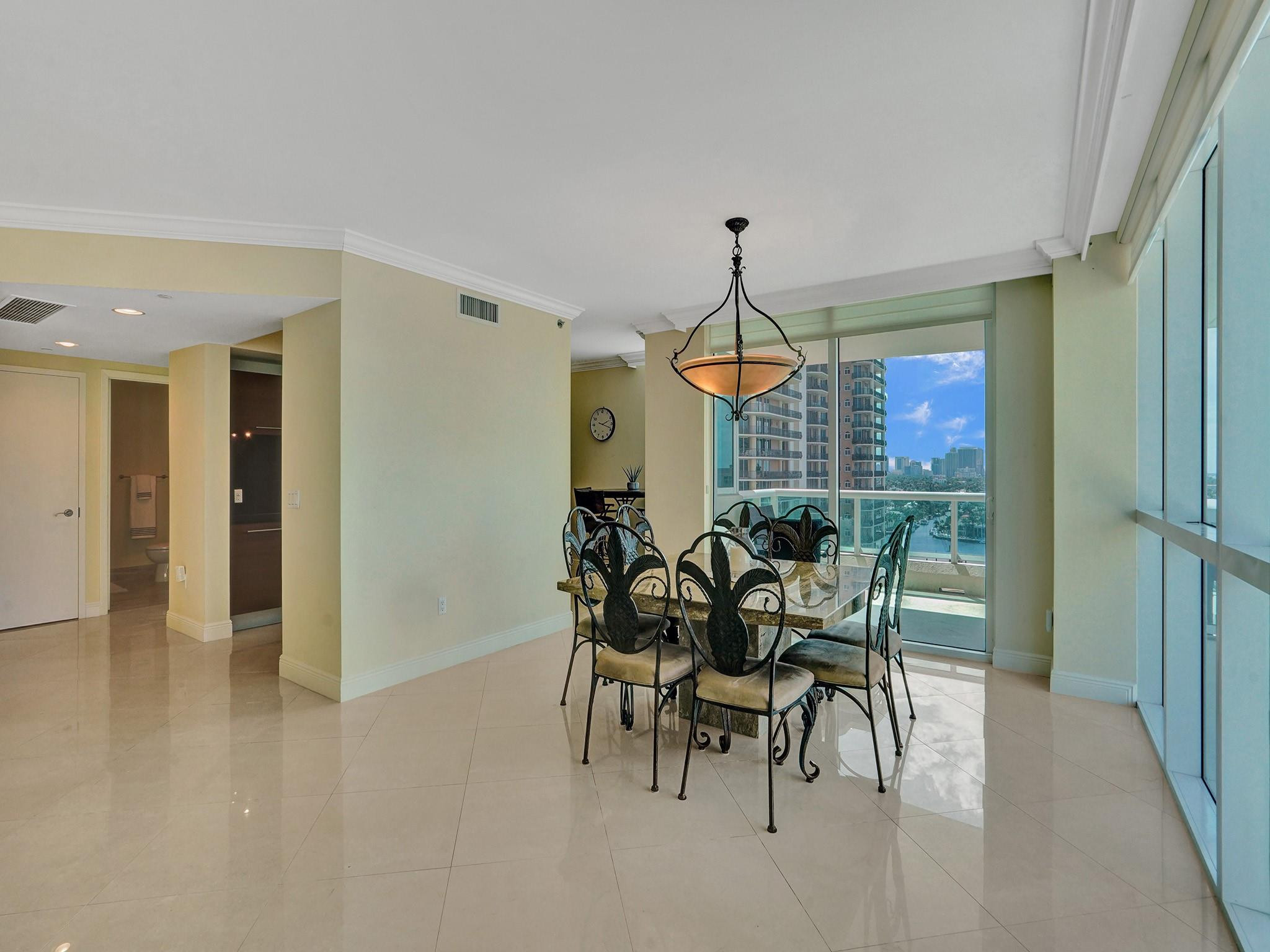 101 S Fort Lauderdale Beach Blvd: Unit 1606
