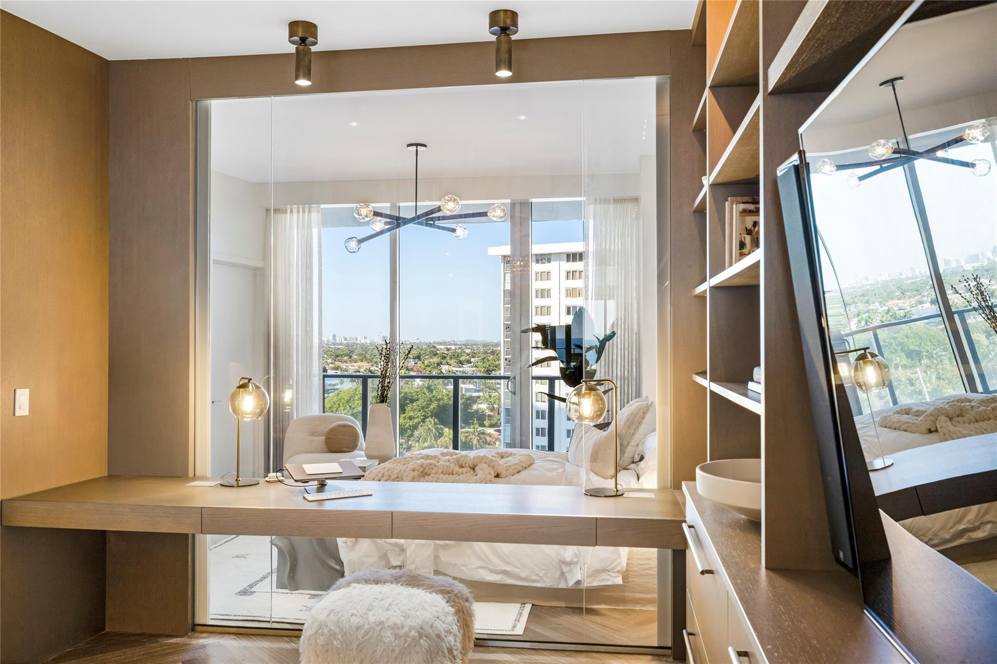 2200 N Ocean Blvd: Unit S903