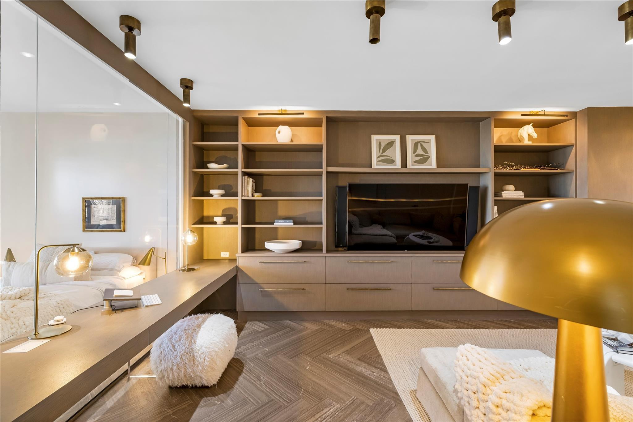 2200 N Ocean Blvd: Unit S903