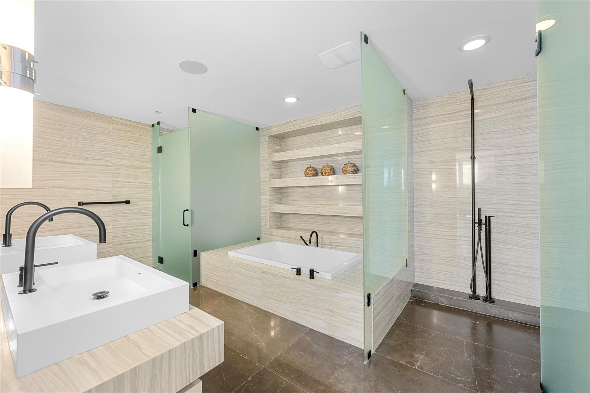 2200 N Ocean Blvd: Unit N403