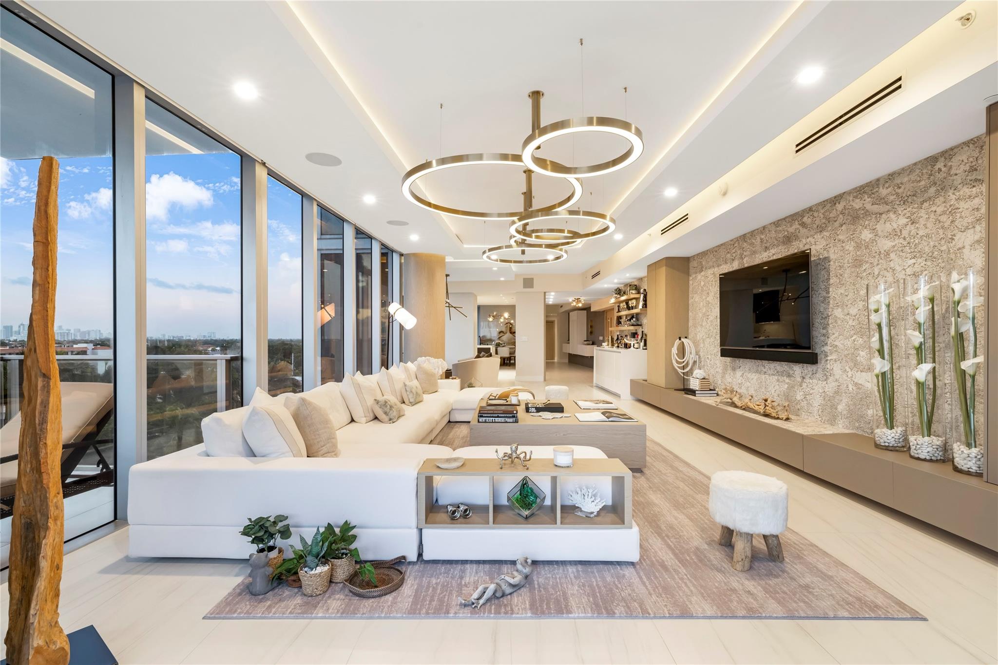 2200 N Ocean Blvd: Unit S501