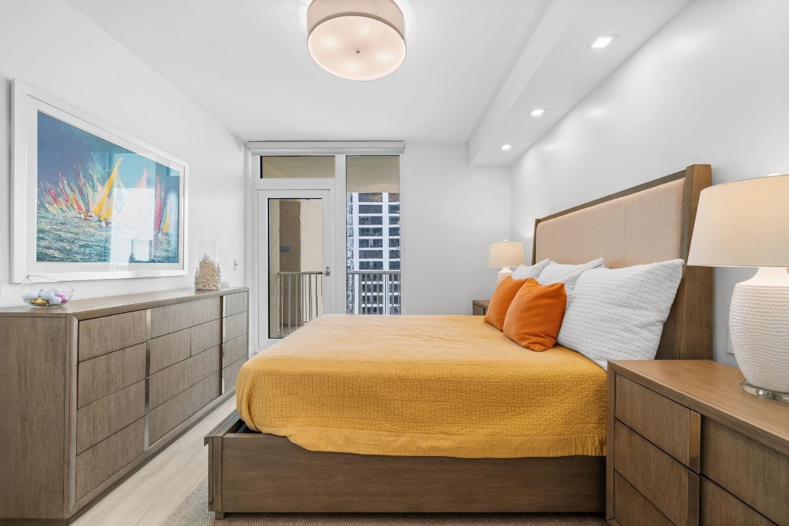 101 S Fort Lauderdale Beach Blvd: Unit 2102