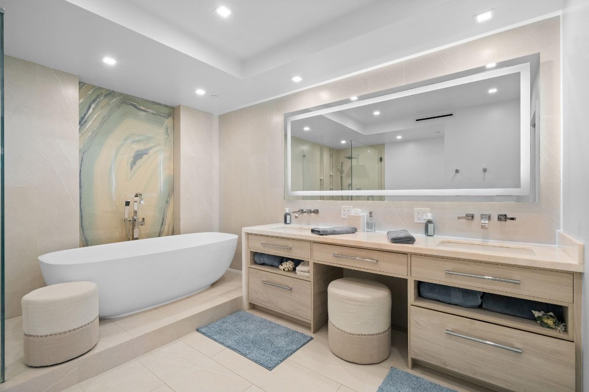 101 S Fort Lauderdale Beach Blvd: Unit 2102