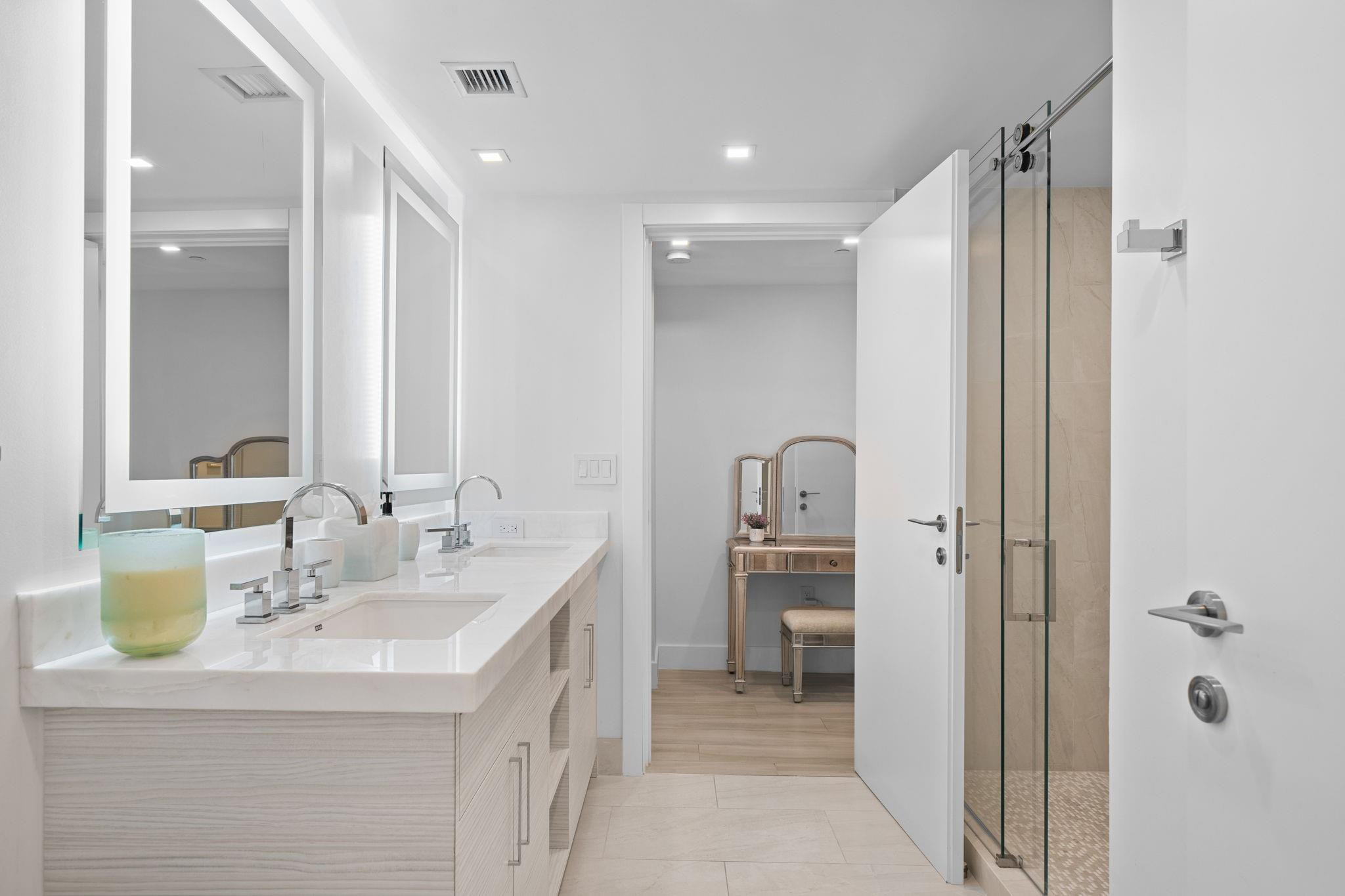 101 S Fort Lauderdale Beach Blvd: Unit 2102