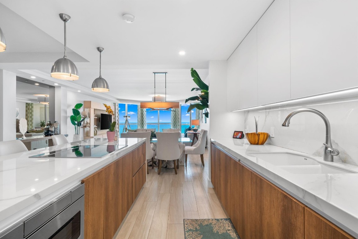 101 S Fort Lauderdale Beach Blvd: Unit 2102