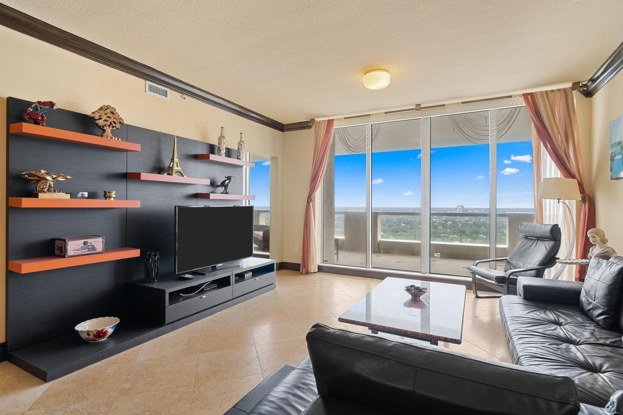 411 N New River Dr: Unit 2905