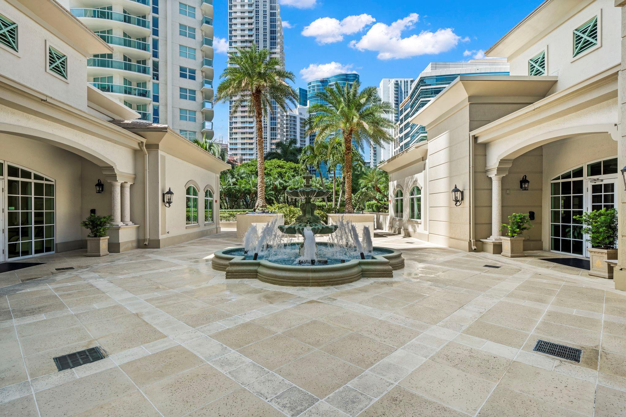 411 N New River Dr 2905