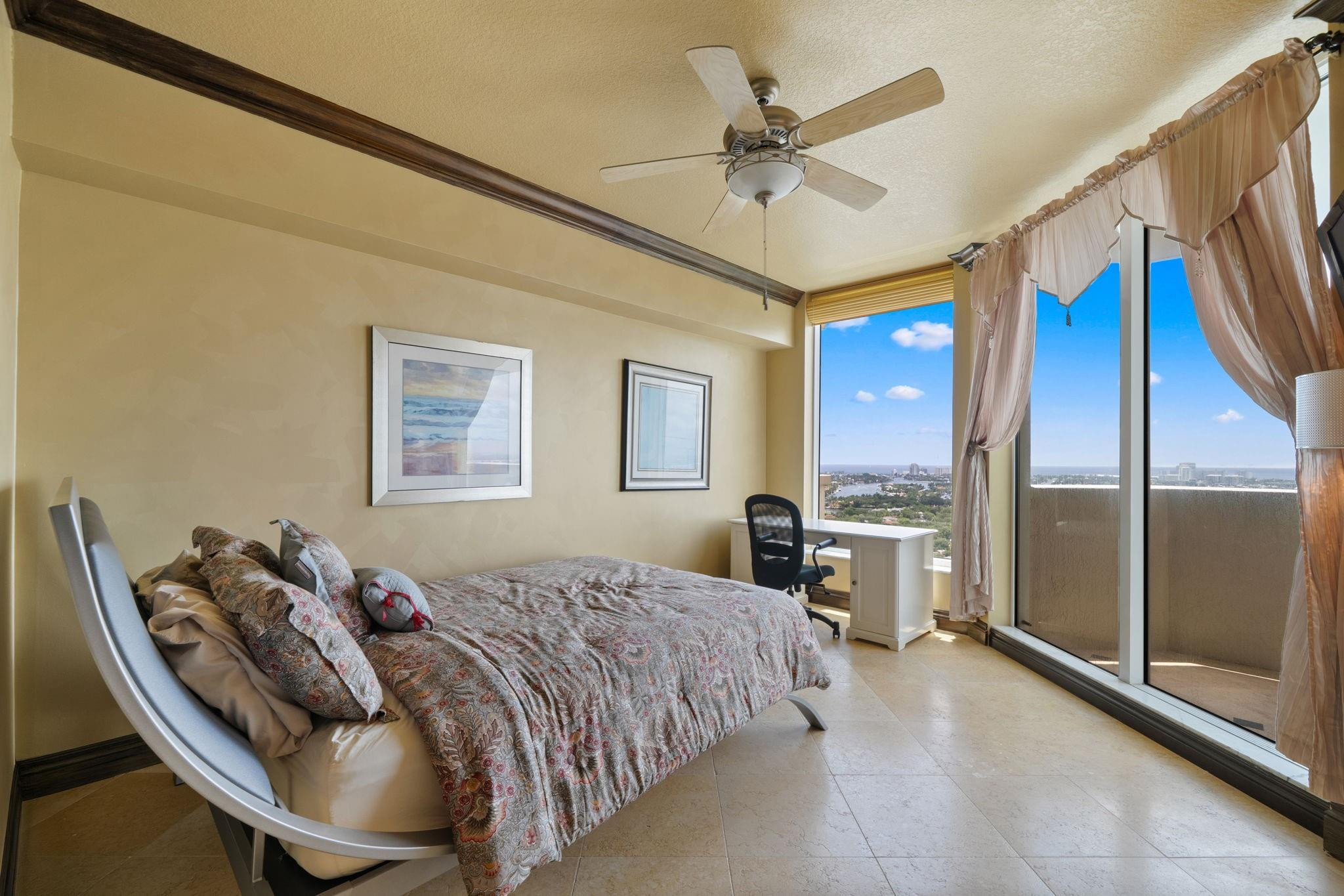 411 N New River Dr: Unit 2905