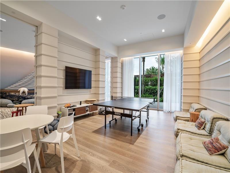 2200 N Ocean Blvd: Unit N703