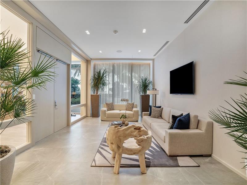 2200 N Ocean Blvd: Unit N703