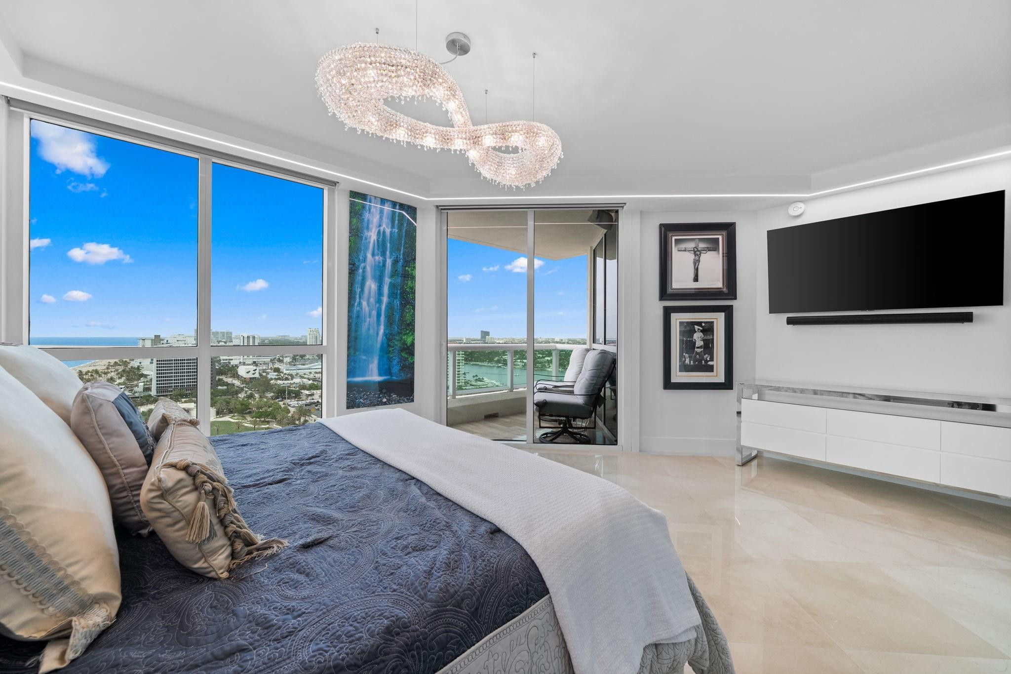 101 S FORT LAUDERDALE BEACH BLVD: Unit 1907