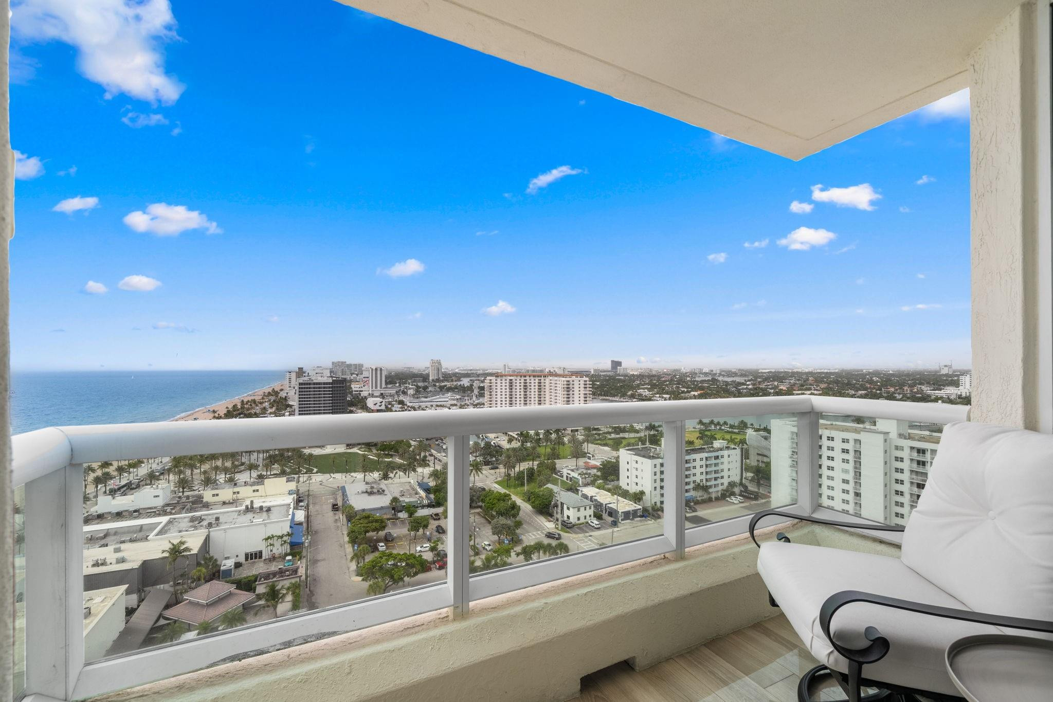 101 S FORT LAUDERDALE BEACH BLVD: Unit 1907