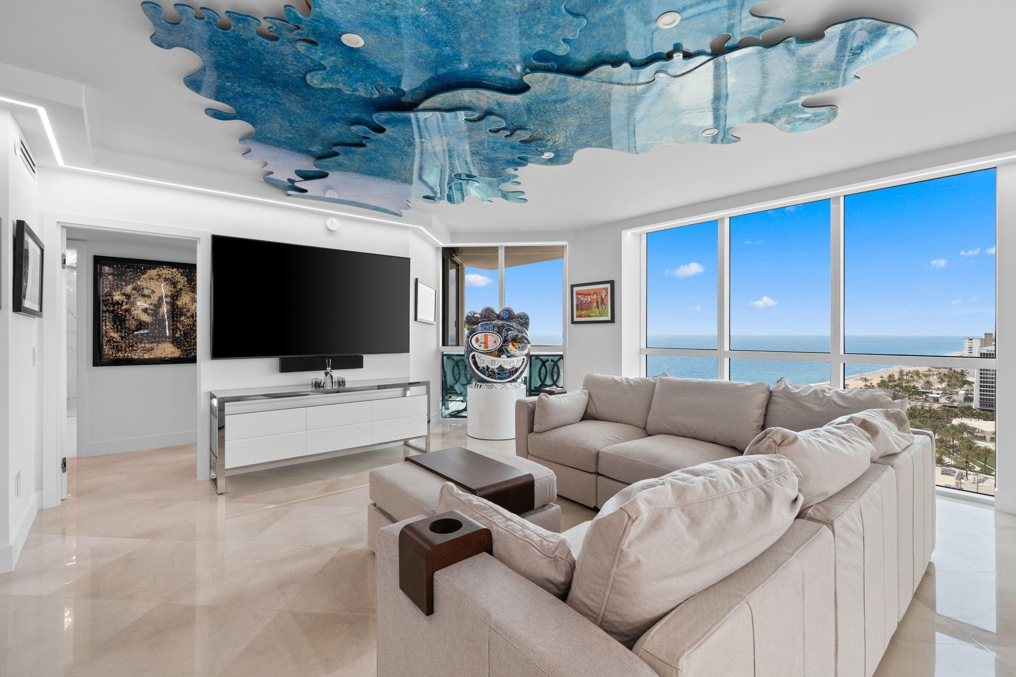 101 S FORT LAUDERDALE BEACH BLVD: Unit 1907