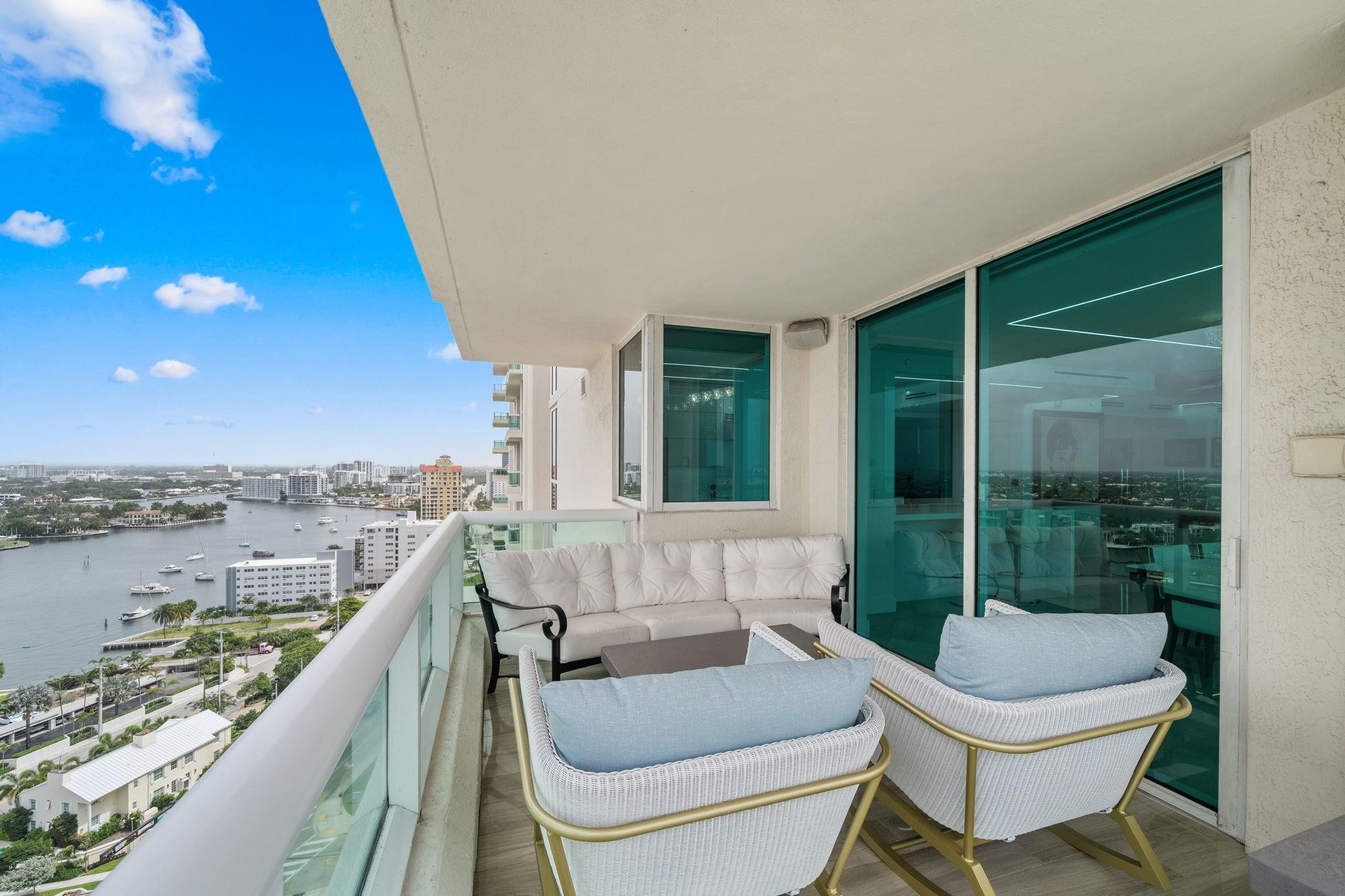 101 S FORT LAUDERDALE BEACH BLVD: Unit 1907