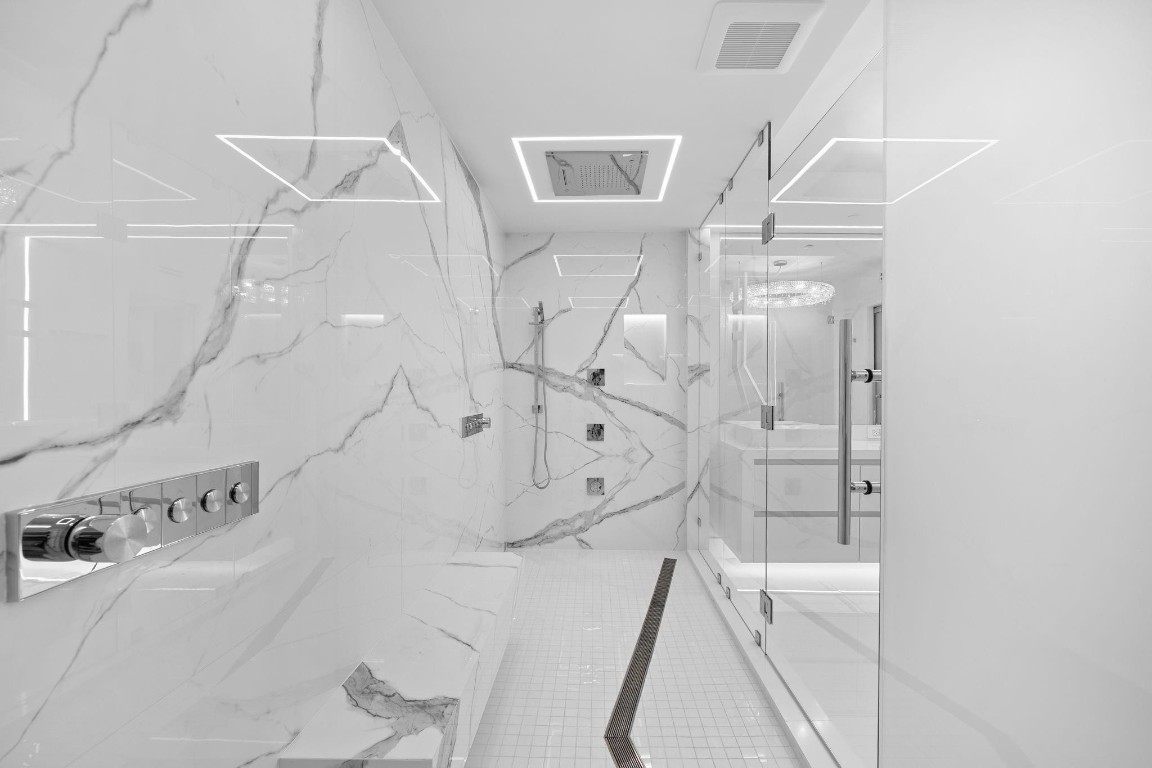 101 S FORT LAUDERDALE BEACH BLVD: Unit 1907