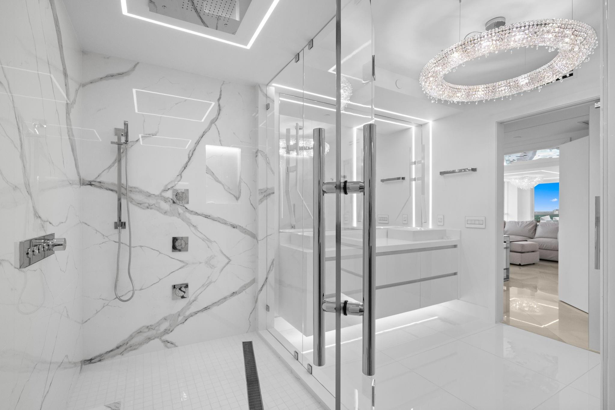 101 S FORT LAUDERDALE BEACH BLVD: Unit 1907