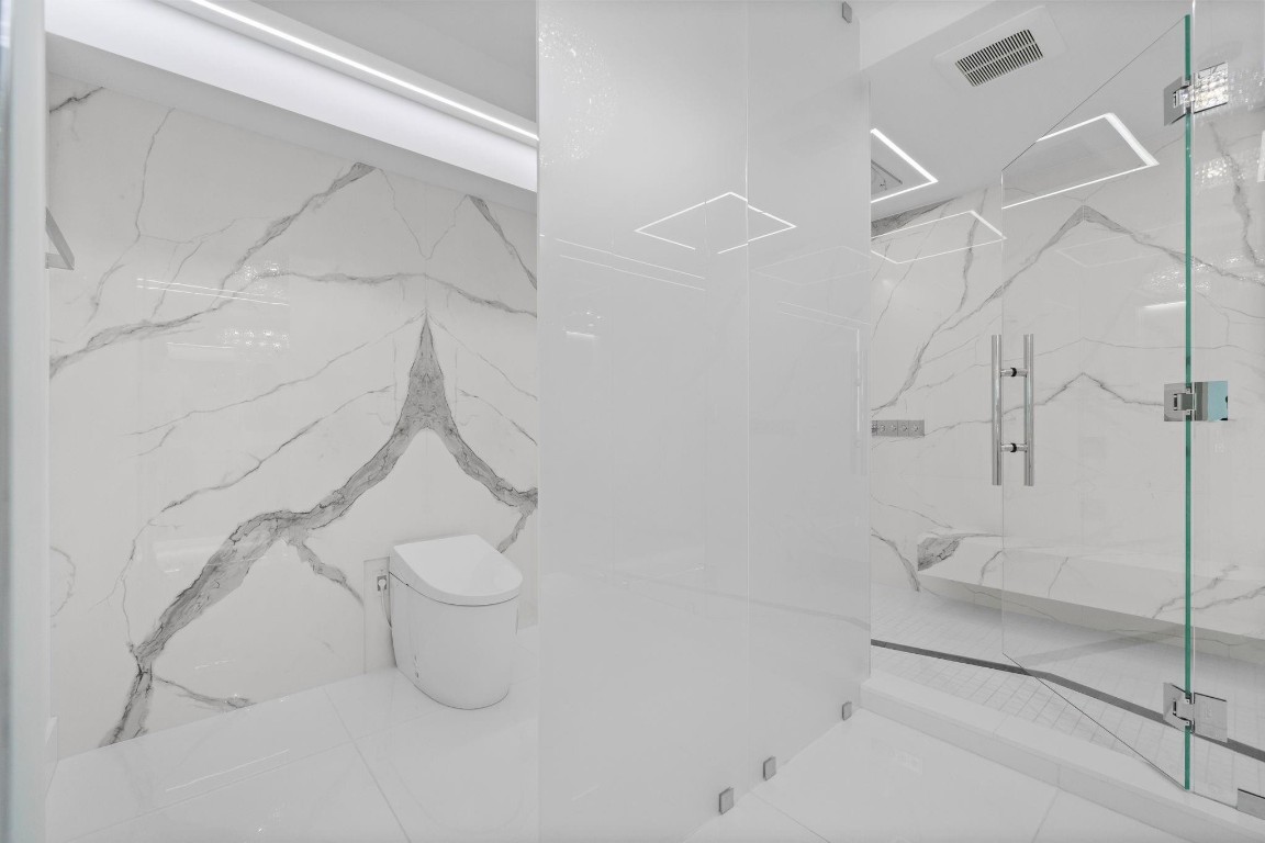 101 S FORT LAUDERDALE BEACH BLVD: Unit 1907