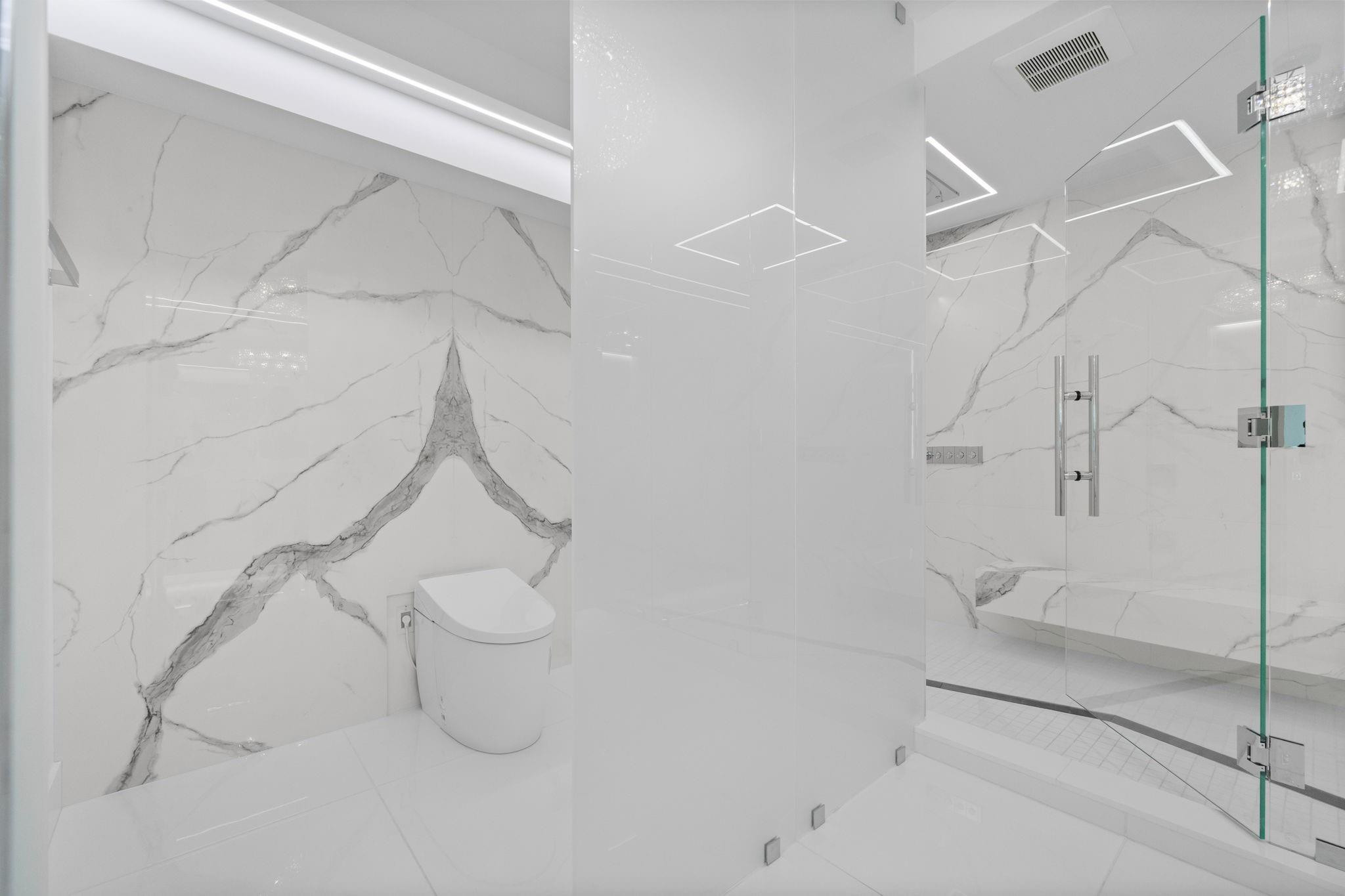 101 S FORT LAUDERDALE BEACH BLVD: Unit 1907