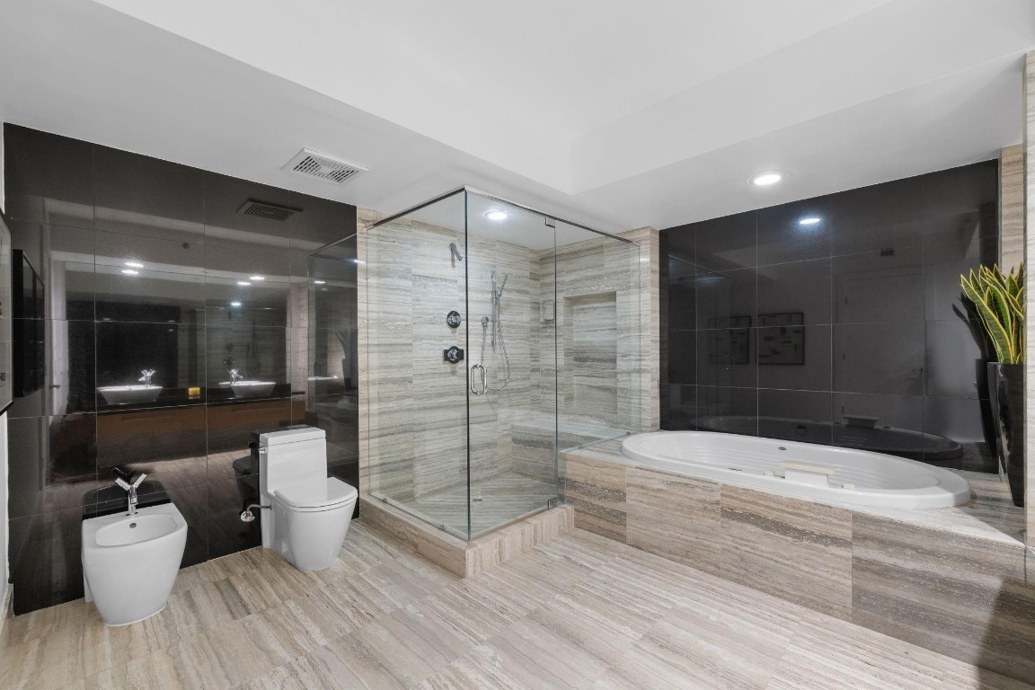 101 S FORT LAUDERDALE BEACH BLVD: Unit 2107