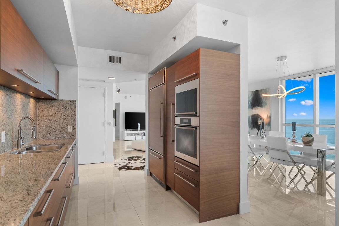 101 S FORT LAUDERDALE BEACH BLVD: Unit 2107