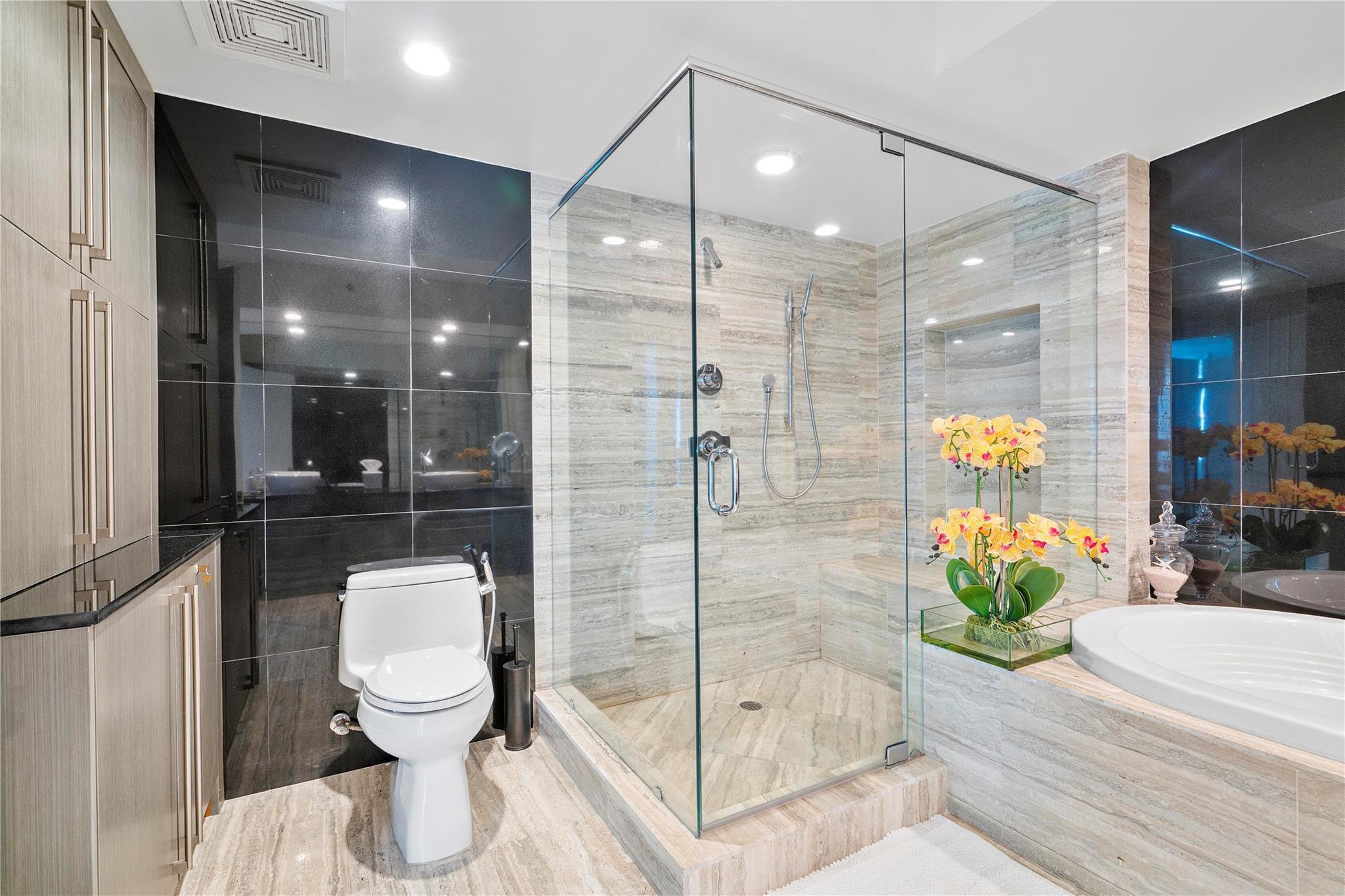 101 S Fort Lauderdale Beach Blvd: Unit 1207