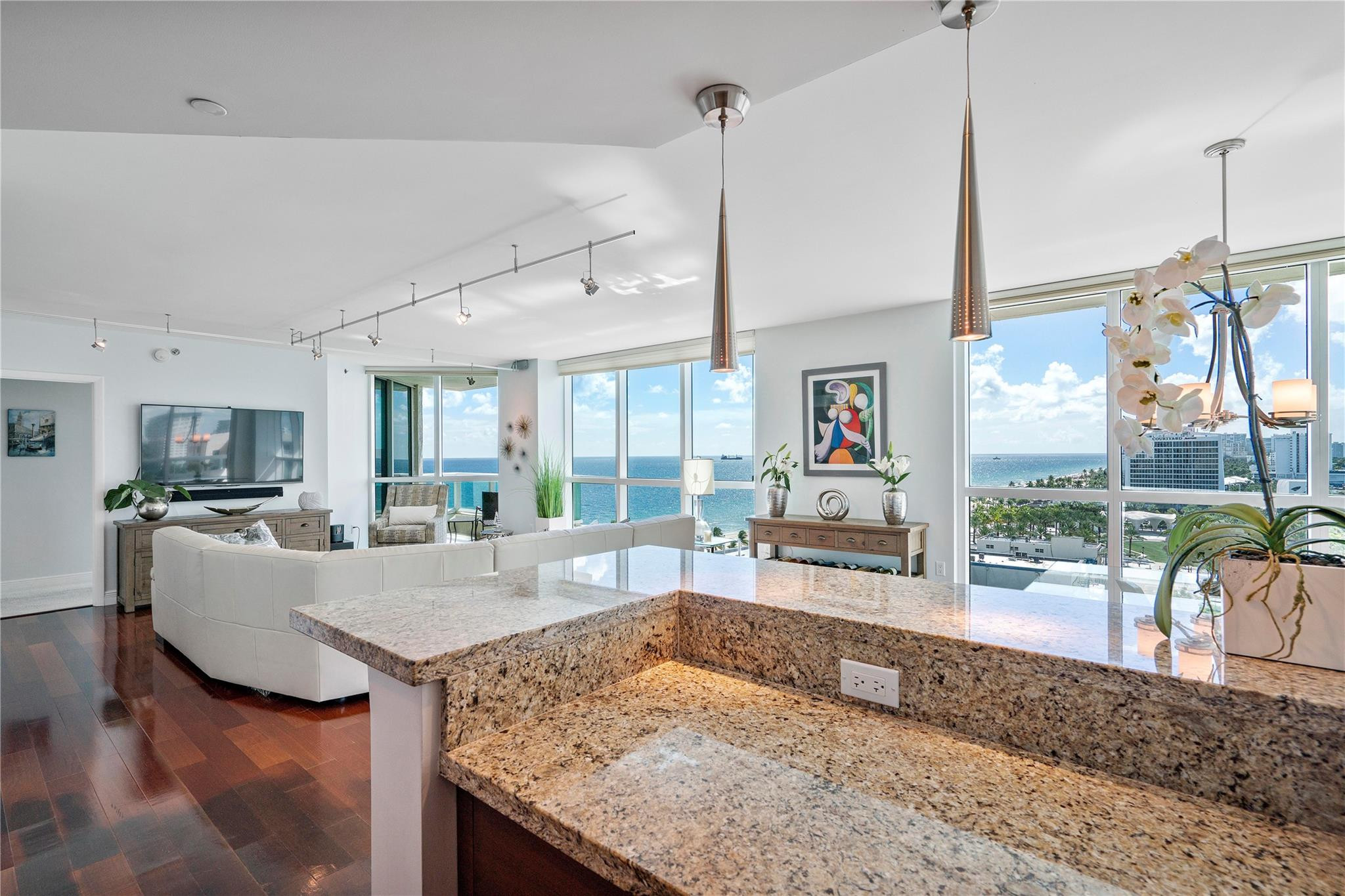 101 S Fort Lauderdale Beach Blvd: Unit 1207