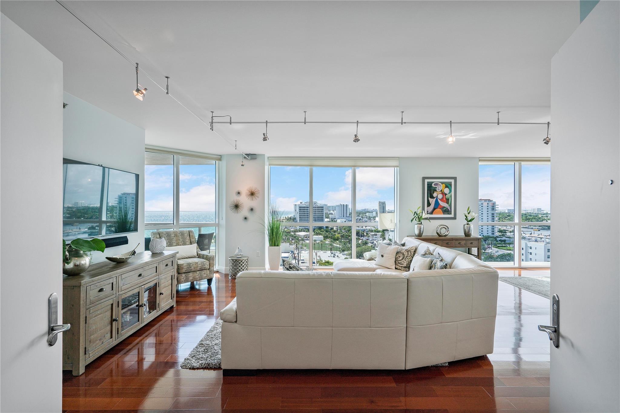 101 S Fort Lauderdale Beach Blvd: Unit 1207