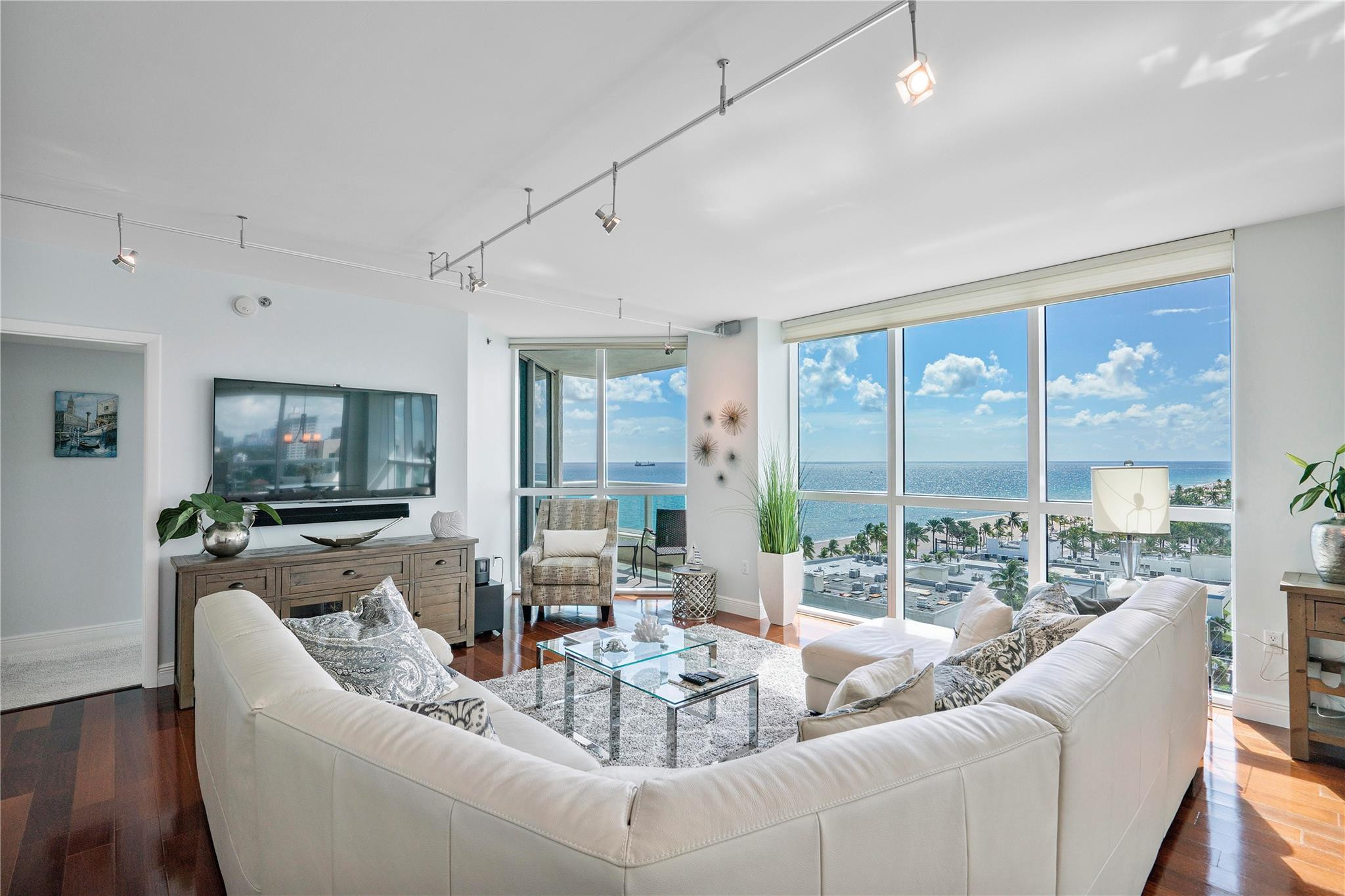 101 S Fort Lauderdale Beach Blvd: Unit 1207