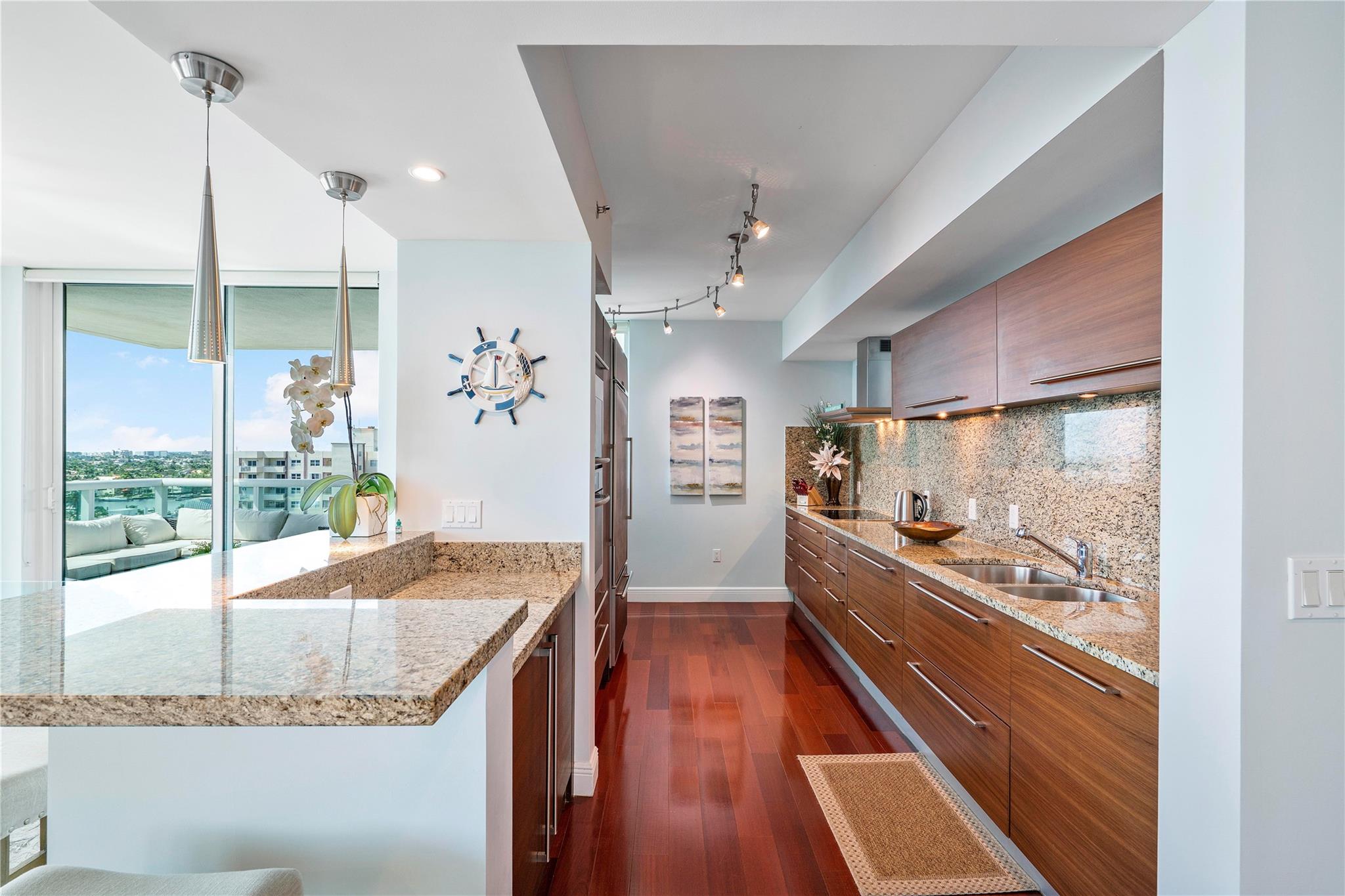 101 S Fort Lauderdale Beach Blvd: Unit 1207