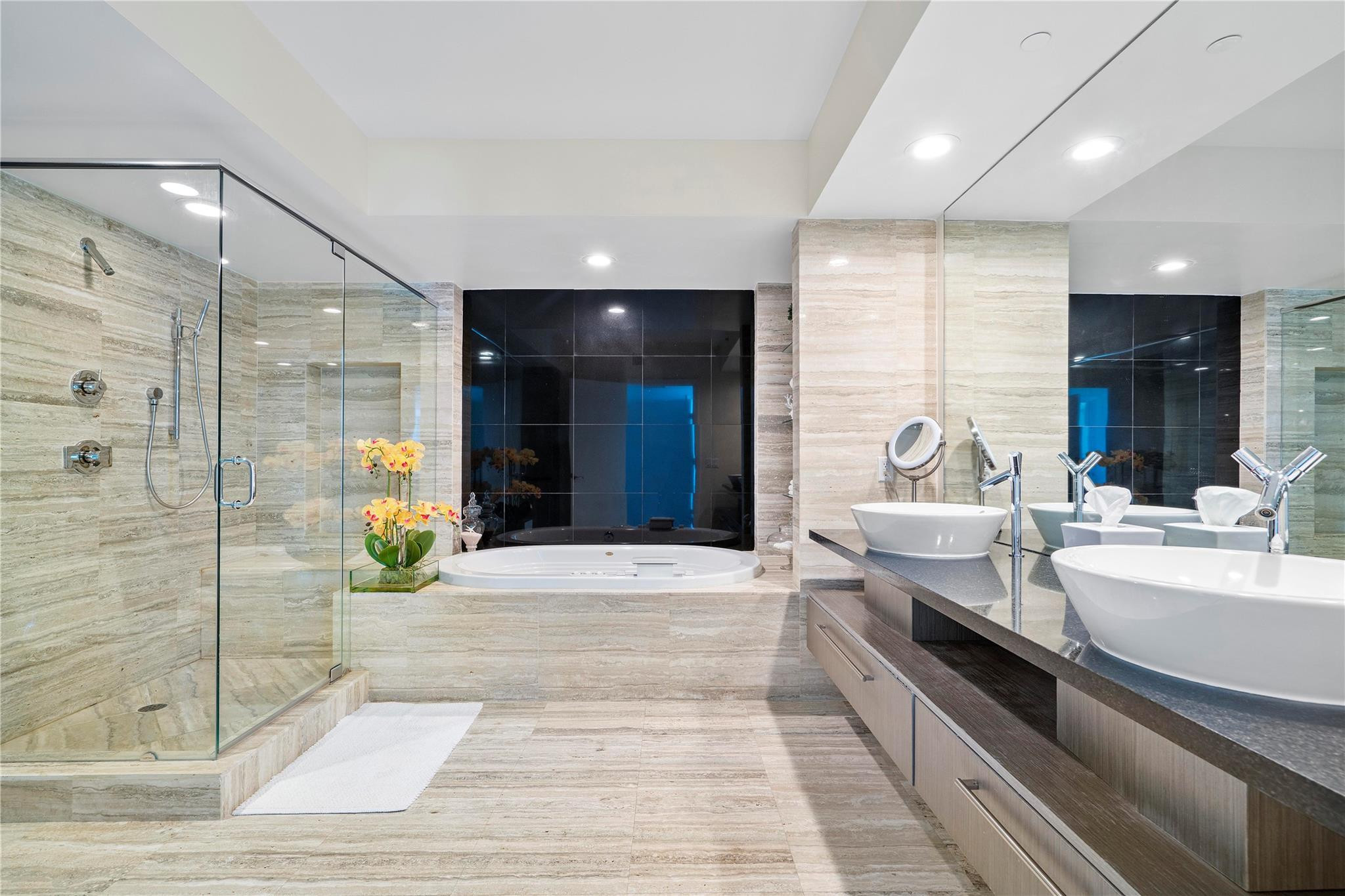101 S Fort Lauderdale Beach Blvd: Unit 1207