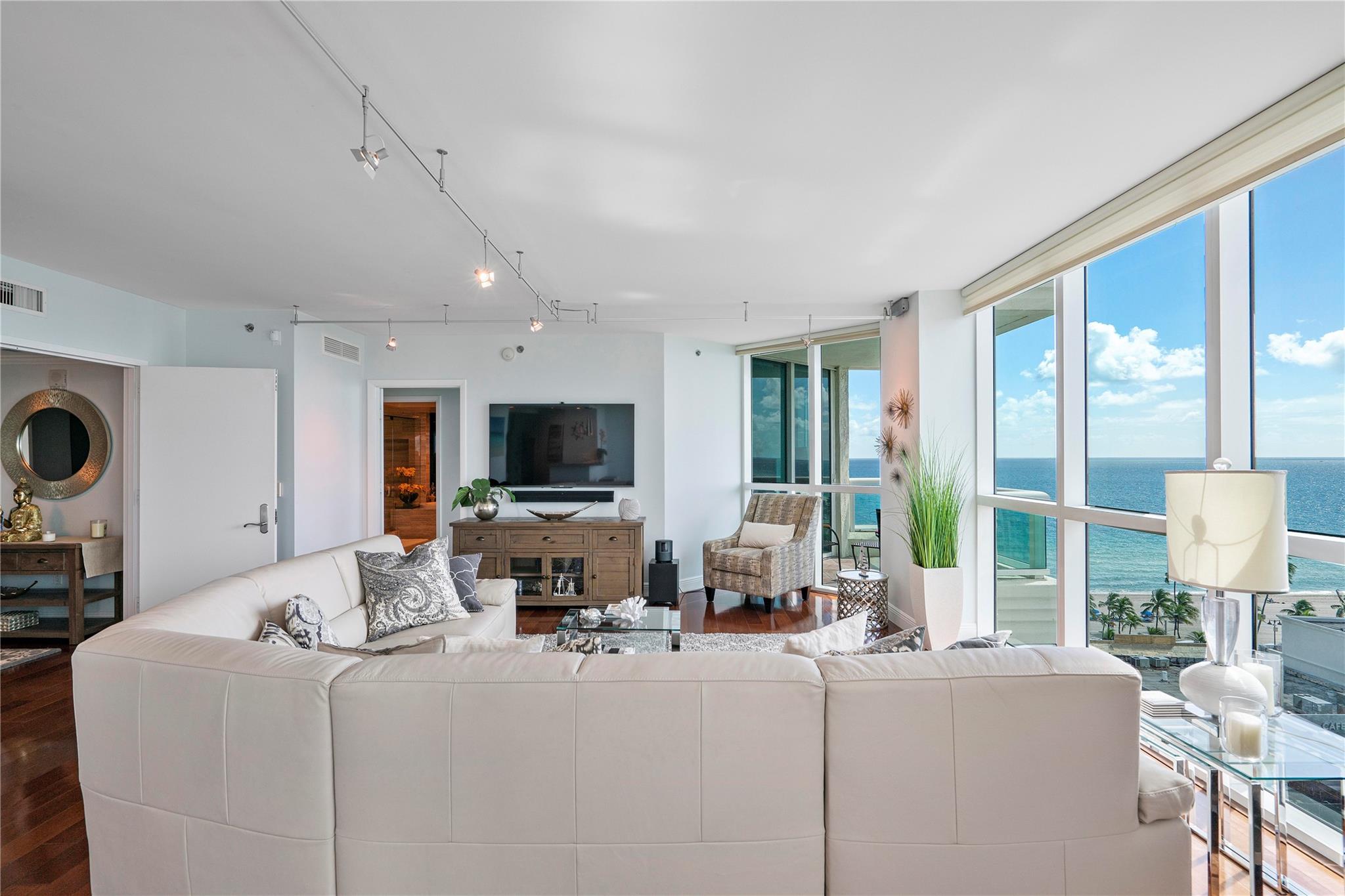 101 S Fort Lauderdale Beach Blvd: Unit 1207