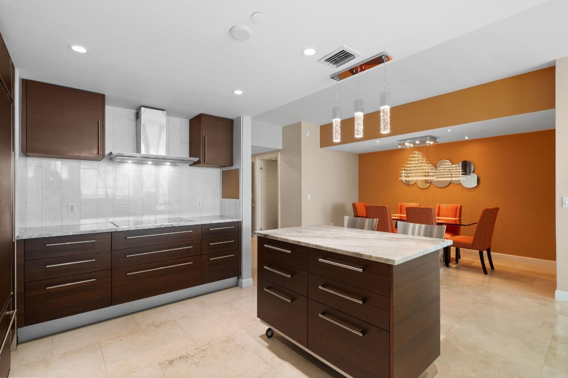 101 S Fort Lauderdale Beach Blvd: Unit 2402