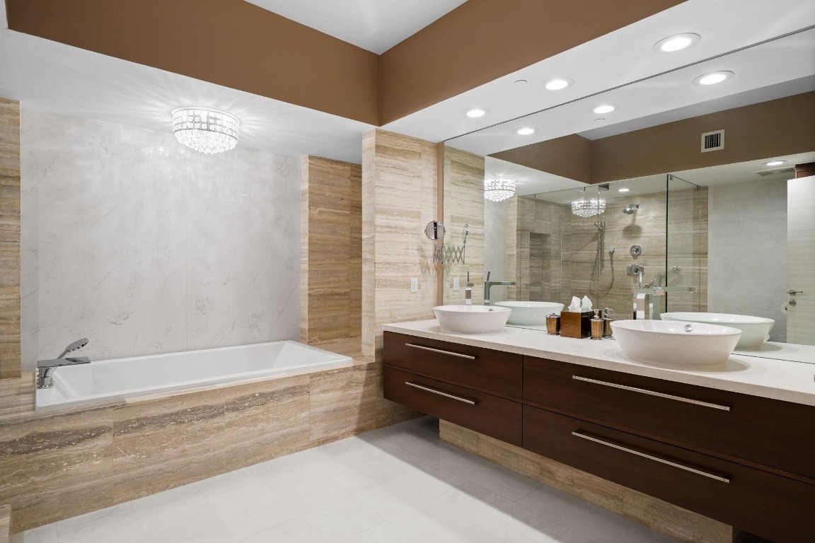 101 S Fort Lauderdale Beach Blvd: Unit 2402