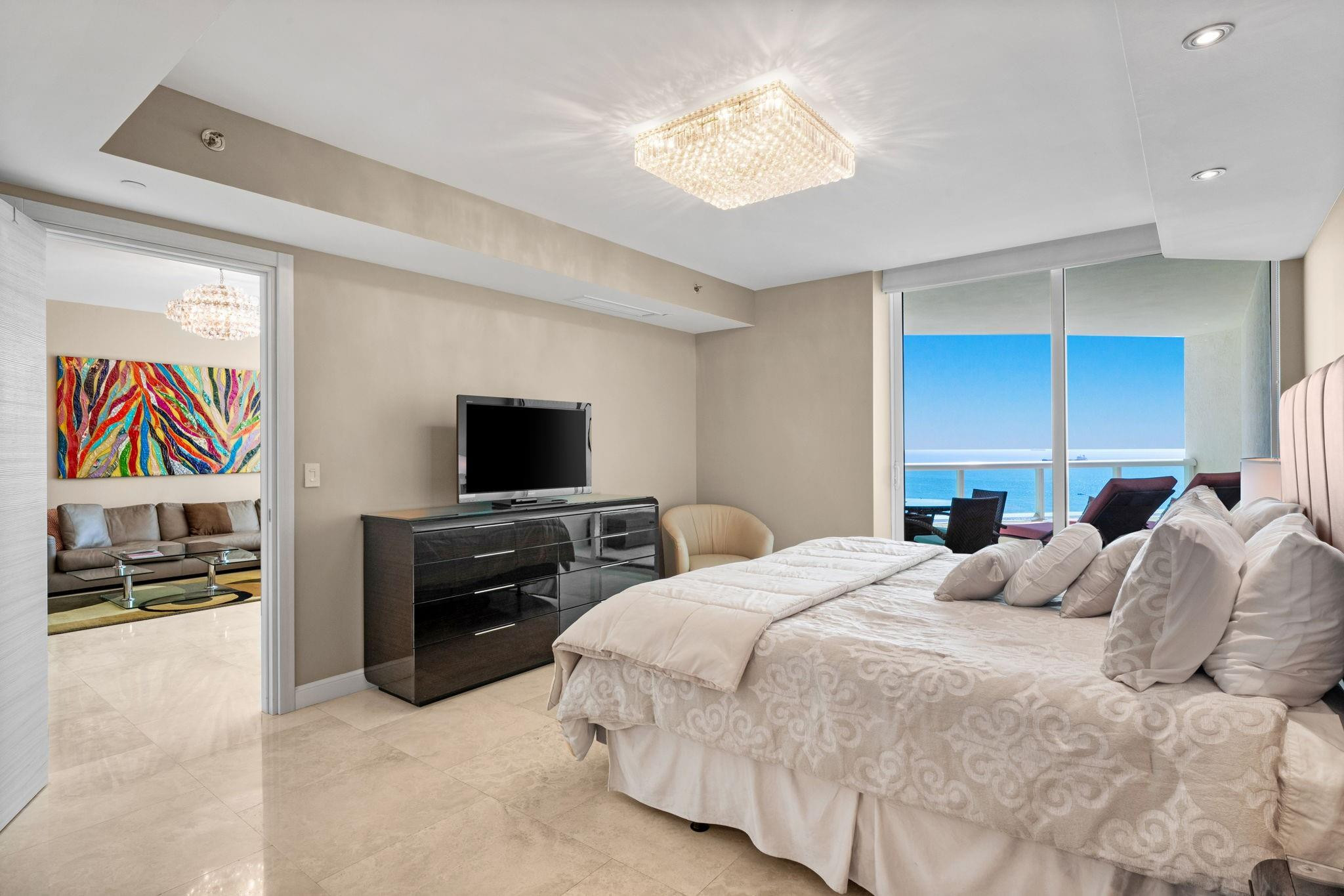 101 S Fort Lauderdale Beach Blvd: Unit 2402