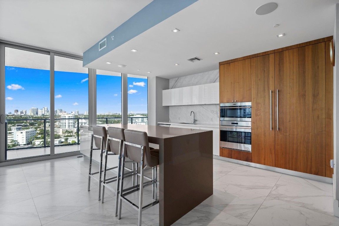 701 N Fort Lauderdale Beach Blvd: Unit 1205