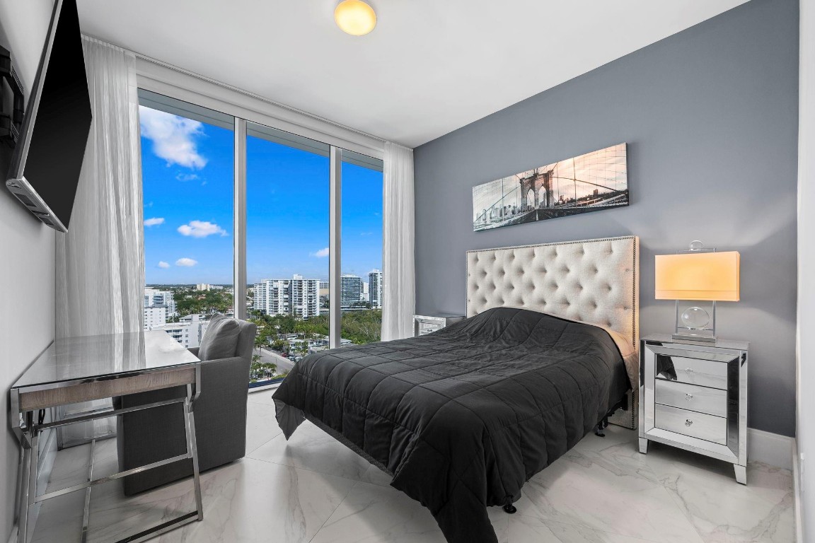 701 N Fort Lauderdale Beach Blvd: Unit 1205