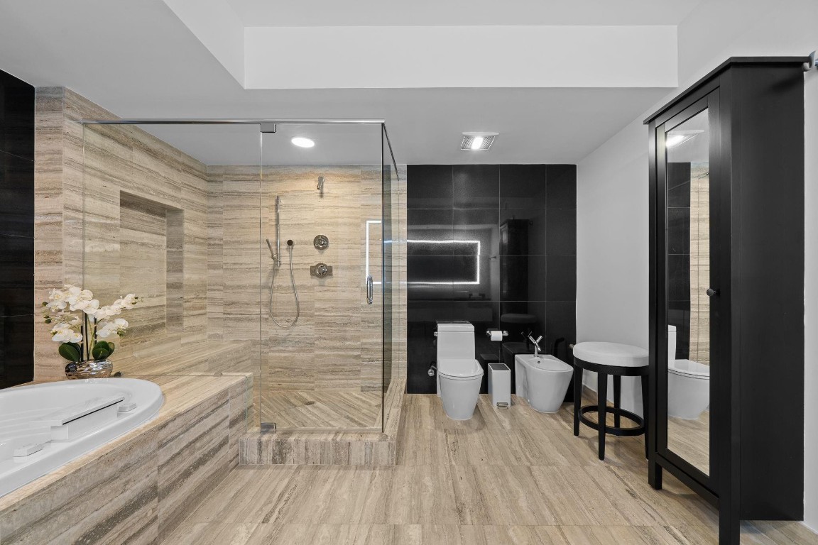 101 S Fort Lauderdale Beach Blvd: Unit 2106