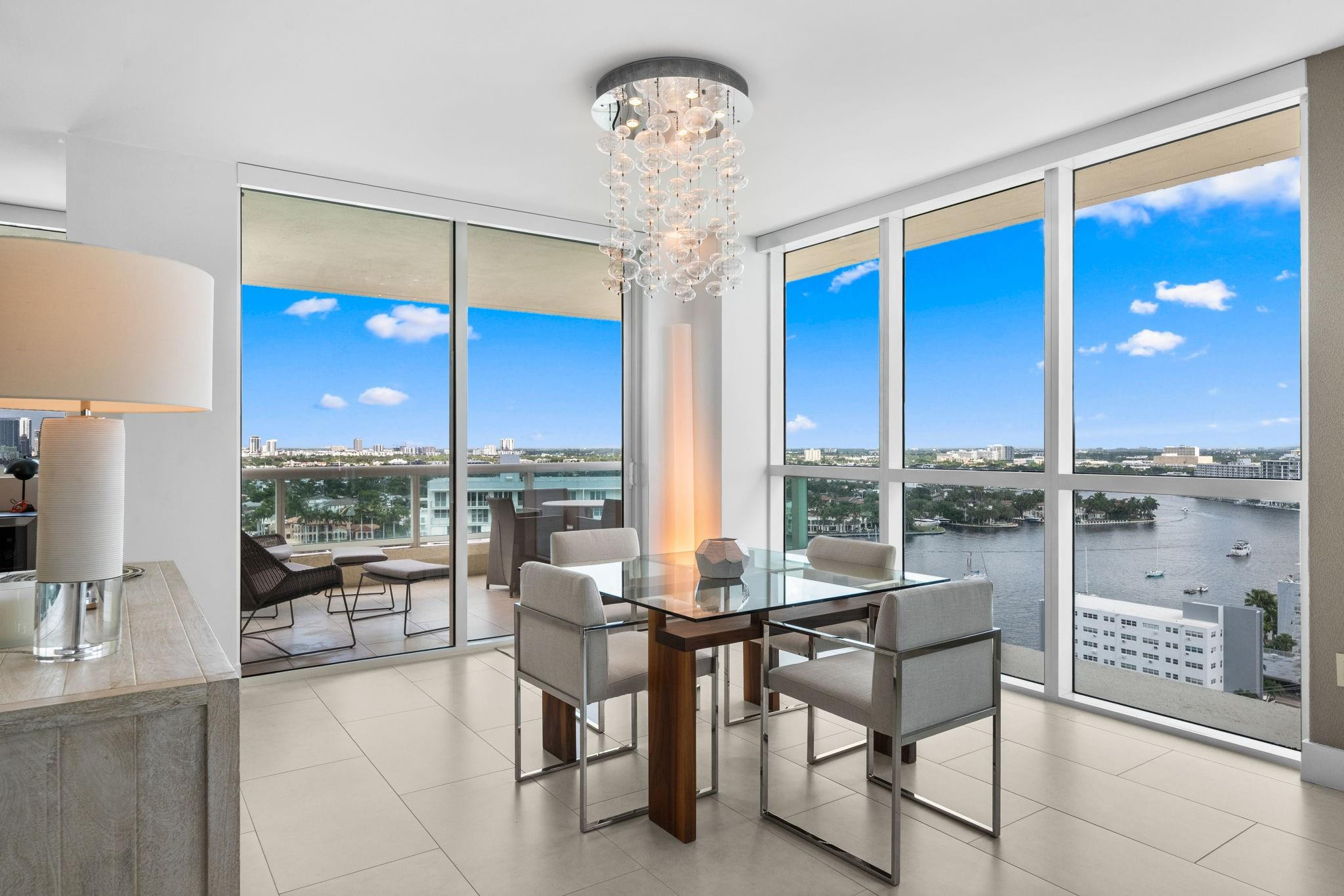 101 S Fort Lauderdale Beach Blvd: Unit 1806