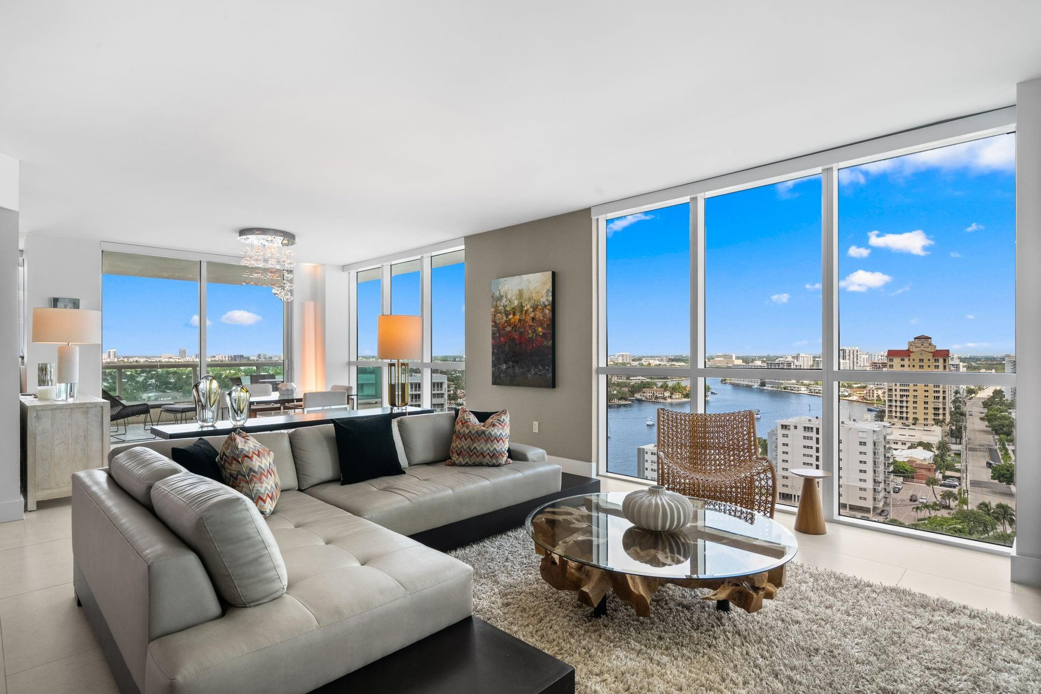 101 S Fort Lauderdale Beach Blvd: Unit 1806