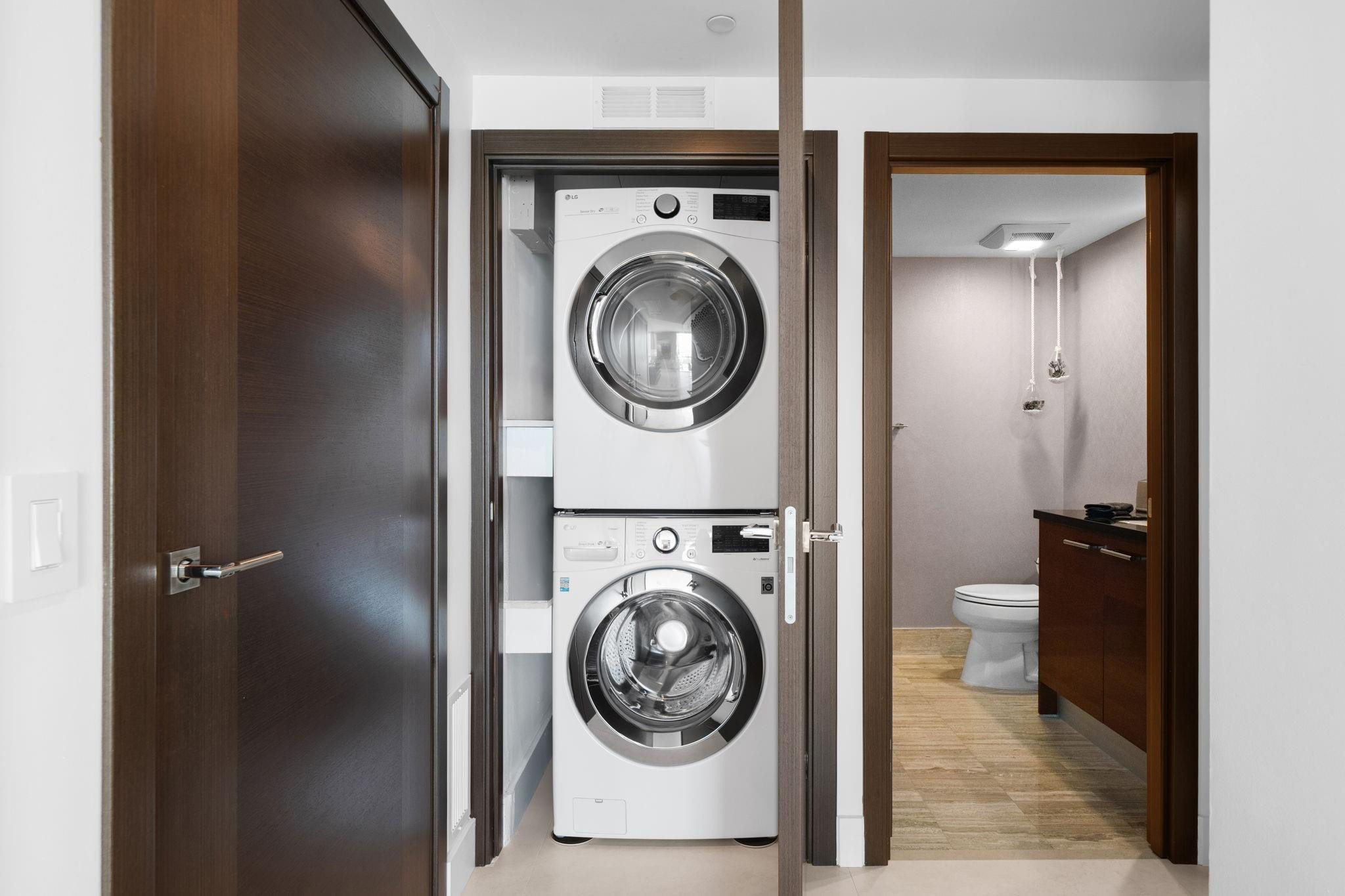 101 S Fort Lauderdale Beach Blvd: Unit 1806